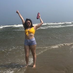 Meet your Posher, Samara